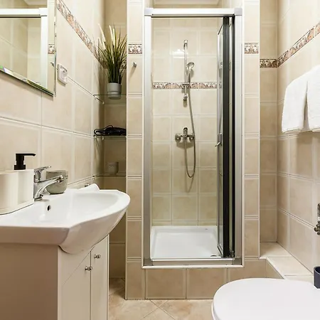 Lumina For Family In Center * Warschau