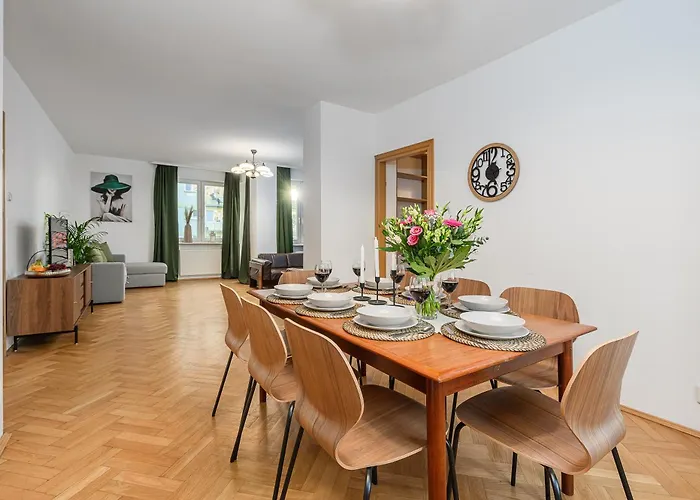 Apartment Lumina For Family In Center Warschau