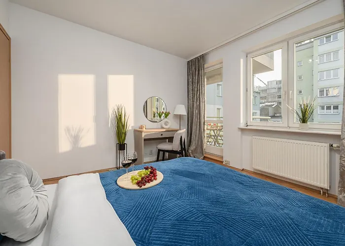 Apartment Lumina For Family In Center Warschau